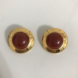 GJD Vintage Gold & Maroon Round Clip On Earrings